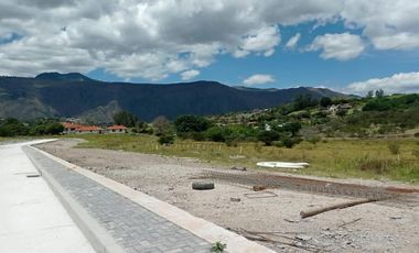 Lotes en Venta con Todas Las Obras en Yunguilla