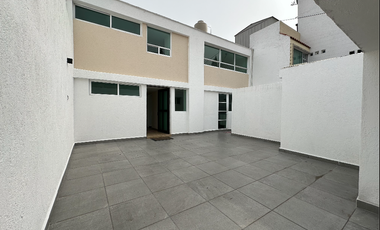 EXCELENTE CASA EN VENTA JARDINES DE SAN MATEO, NAUCALPAN.