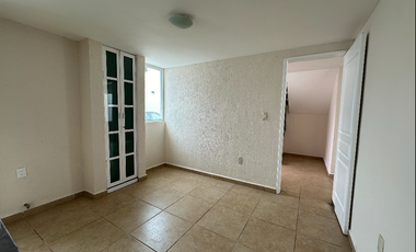 EXCELENTE CASA EN VENTA JARDINES DE SAN MATEO, NAUCALPAN.