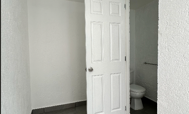 EXCELENTE CASA EN VENTA JARDINES DE SAN MATEO, NAUCALPAN.