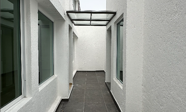 EXCELENTE CASA EN VENTA JARDINES DE SAN MATEO, NAUCALPAN.