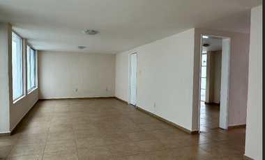 EXCELENTE CASA EN VENTA JARDINES DE SAN MATEO, NAUCALPAN.