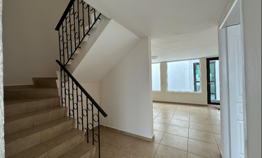 EXCELENTE CASA EN VENTA JARDINES DE SAN MATEO, NAUCALPAN.