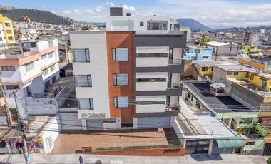 Departamento en venta por estrenar 2 habitaciones El Pinar al Norte de Quito