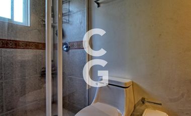 Casa en Venta en Cancun en Residencial Isla Dorada con Jardín Privado