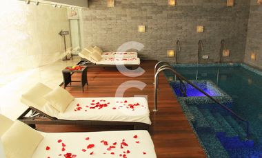 Casa en Venta en Cancun en Residencial Isla Dorada con Jardín Privado