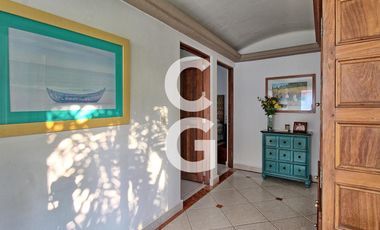 Casa en Venta en Cancun en Residencial Isla Dorada con Jardín Privado