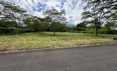 Lote en el condominio ladera campestre caney alto en restrepo