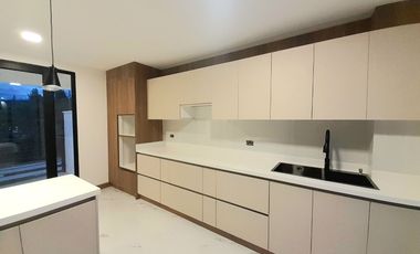 DE OFERTA, SE VENDE, CASA DE 4 HABITACIONES, EN AMABLE MARÍA, CASA A ESTRENAR, ACABADOS DE PRIMERA