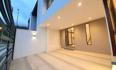 DE OFERTA, SE VENDE, CASA DE 4 HABITACIONES, EN AMABLE MARÍA, CASA A ESTRENAR, ACABADOS DE PRIMERA