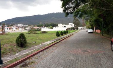 Terreno de Venta Cumbaya Lumbisi 2204 m²