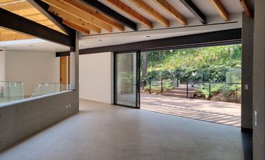 CASA NUEVA Y MODERNA EN VENTA