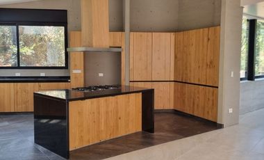 CASA NUEVA Y MODERNA EN VENTA