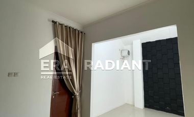 Rumah Hook Dijual di Bintaro Sektor 9, Cluster Oriana Permata