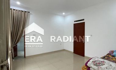 Rumah Hook Dijual di Bintaro Sektor 9, Cluster Oriana Permata