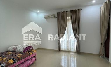 Rumah Hook Dijual di Bintaro Sektor 9, Cluster Oriana Permata