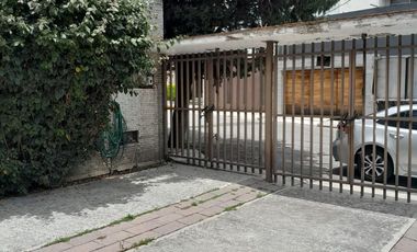 CASA EN VENTA  LOMAS DE TECAMACHALCO PARA REMODELAR.