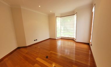 VENTA LA PLANICIE, EXCLUSIVA CASA RODEADA DE NATURALEZA Y CONFORT