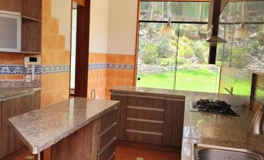 VENTA LA PLANICIE, EXCLUSIVA CASA RODEADA DE NATURALEZA Y CONFORT