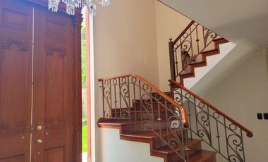 VENTA LA PLANICIE, EXCLUSIVA CASA RODEADA DE NATURALEZA Y CONFORT