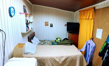 Casa 4 Dormitorios/1 Baño, calle Paulina, comuna de La Cisterna