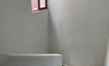 RENTO CASA SIN MUEBLES EN COLONIA SAN ANTONIO EN PEQUEÑA CERRADA EN SAN MIGUEL DE ALLENDE, GTO