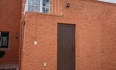 RENTO CASA SIN MUEBLES EN COLONIA SAN ANTONIO EN PEQUEÑA CERRADA EN SAN MIGUEL DE ALLENDE, GTO