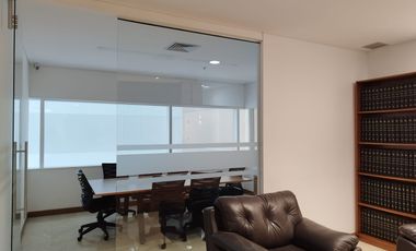 PR17781 Oficina en venta en el sector Manila