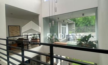 Flamingo, Bintaro Sektor 9