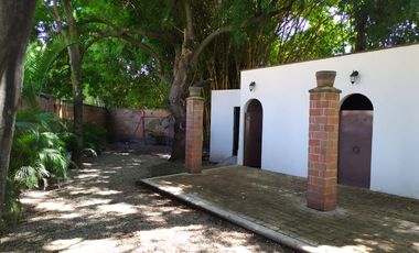 Casa de tres recamaras, en conjunto residencial con alberca en Jiutepec, Mor.