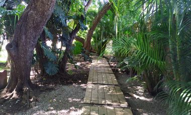 Casa de tres recamaras, en conjunto residencial con alberca en Jiutepec, Mor.