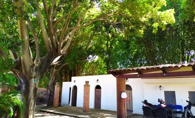 Casa de tres recamaras, en conjunto residencial con alberca en Jiutepec, Mor.