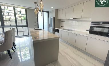 A Beautiful 4 Bedrooms 5 bathrooms townhouse with a fully furnished for sale & rent at Quarter 31,Sukhumvit soi 31