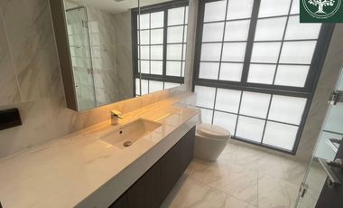 A Beautiful 4 Bedrooms 5 bathrooms townhouse with a fully furnished for sale & rent at Quarter 31,Sukhumvit soi 31