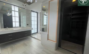A Beautiful 4 Bedrooms 5 bathrooms townhouse with a fully furnished for sale & rent at Quarter 31,Sukhumvit soi 31
