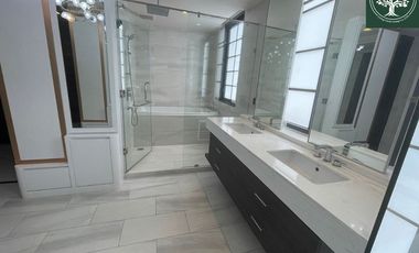 A Beautiful 4 Bedrooms 5 bathrooms townhouse with a fully furnished for sale & rent at Quarter 31,Sukhumvit soi 31
