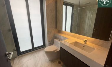 A Beautiful 4 Bedrooms 5 bathrooms townhouse with a fully furnished for sale & rent at Quarter 31,Sukhumvit soi 31