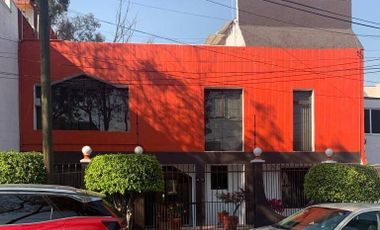 CASA EN VENTA EN VIVEROS DE LA LOMA TLALNEPANTLA