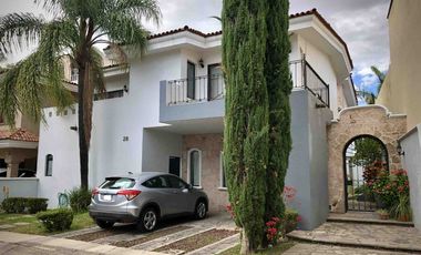Casa De Lujo en Venta Royal Country Zona Andares Puerta De Hierro Zapopan