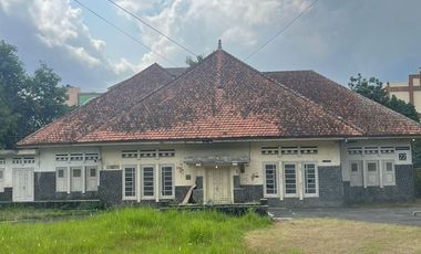 Land for Sale on the roadside Jogja City. Get free building for bonus. Near Yogyakarta Palace