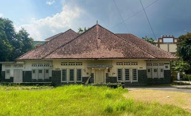 Land for Sale on the roadside Jogja City. Get free building for bonus. Near Yogyakarta Palace