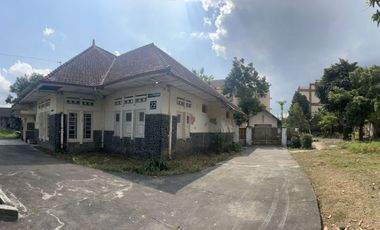 Land for Sale on the roadside Jogja City. Get free building for bonus. Near Yogyakarta Palace