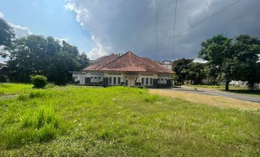 Land for Sale on the roadside Jogja City. Get free building for bonus. Near Yogyakarta Palace