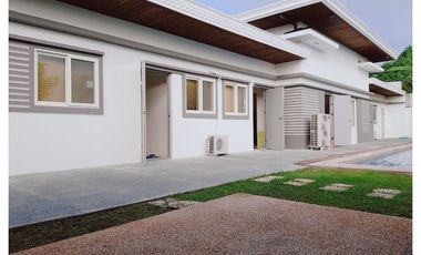 4 BEDROOMS MODERN HOUSE WITH SWIMMING POOL FOR SALE IN PORAC, PAMPANGA NEAR CLARK AIRPORT