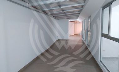 AMPLIO Y MUY BIEN UBICADO! ...SE VENDE DEPARTAMENTO EN PRIMER PISO FRENTE A PARQUE
