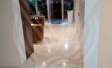 AMPLIO Y MUY BIEN UBICADO! ...SE VENDE DEPARTAMENTO EN PRIMER PISO FRENTE A PARQUE