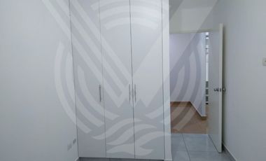 AMPLIO Y MUY BIEN UBICADO! ...SE VENDE DEPARTAMENTO EN PRIMER PISO FRENTE A PARQUE