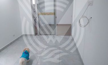 AMPLIO Y MUY BIEN UBICADO! ...SE VENDE DEPARTAMENTO EN PRIMER PISO FRENTE A PARQUE