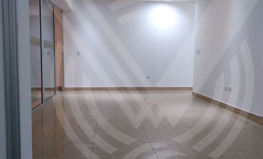 AMPLIO Y MUY BIEN UBICADO! ...SE VENDE DEPARTAMENTO EN PRIMER PISO FRENTE A PARQUE