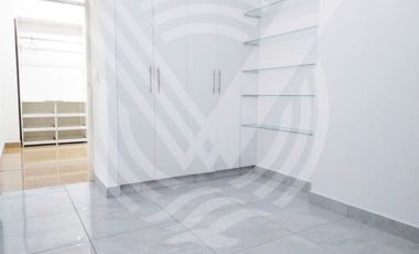 AMPLIO Y MUY BIEN UBICADO! ...SE VENDE DEPARTAMENTO EN PRIMER PISO FRENTE A PARQUE